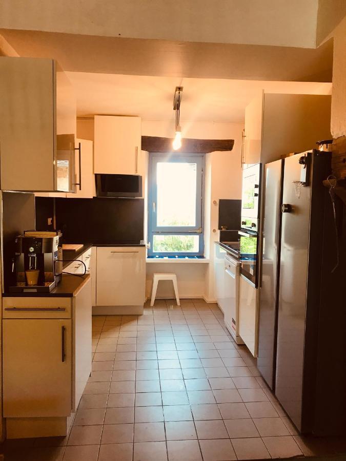 Maison De Famille Et D'Ami-E-S Valady Buitenkant foto